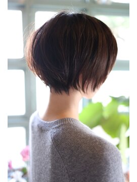 スミ(SUMI) ショートボブ