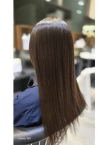 クリック 辰巳店(CLiC)&nbsp;縮毛矯正と髪質改善による指通り滑らかなサラサラ艶髪