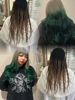 アローナ(ARONA)&nbsp;ハイトーン×グリーン◎個性派デザインカラー×レイヤーカット