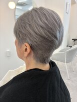 ビル(B.i.L)&nbsp;70代ミセス・シルバーヘア