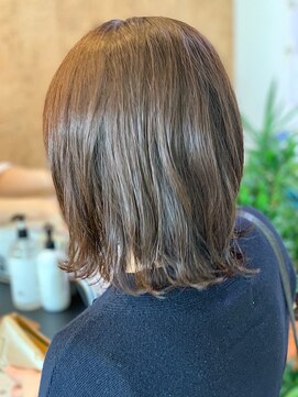 アークスヘアー 大人かわいい無造作カール☆外ハネ×ふんわり愛されミディ