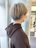 アンド ストーリーズ(&STORIES)&nbsp;耳掛けショート/ハイトーンカラー/小顔カット/マッシュショート