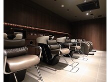 バサ 高田馬場店(BASSA)の雰囲気（照明を落とし、癒しの音楽が心地よいシャンプーブース/高田馬場）