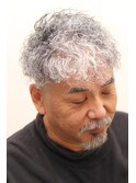 ツイストスパイラルパーマツーブロック刈り上げショートバーバー