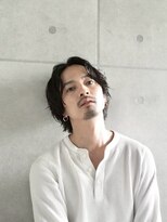 クロムトウキョウ ザ バーバー ネオン 新宿店(CHROM TOKYO the Barber ne/on) センターパートウルフ×大人スパイラルパーマ