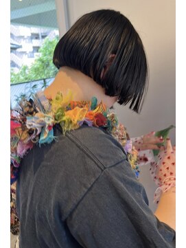 シー(she.) ミニボブ