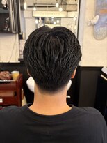ブロートーキョーバーバーショップ 神田店(Bro Tokyo BARBERSHOP)&nbsp;センターパート