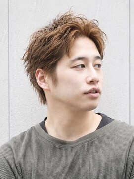 メンズフィール 南森町(MENS FEEL) 刈り上げセンターパート/波巻きツイストスパイラル/南森町