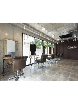 【綾瀬/小菅】高技術×ハイセンスStylistが、向き合い施術。プライベート空間で自分だけの贅沢タイムを◎