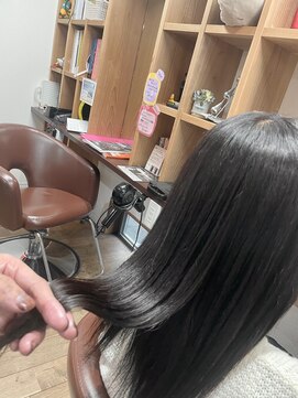 クネア(kunea) スペシャルストレート/透明感/グレージュカラー