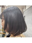 顔周りのレイヤーで周りと差をつけた個性派ボブ