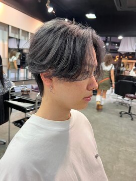 スティーロ 渋谷(Steelo) Steelo アッシュグレー×王道センターパート