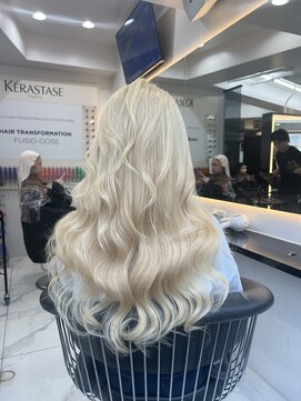 ラピス 渋谷本店(Lapis) ホワイトブロンド/ハイトーン/髪質改善/レイヤーカット