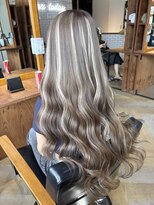 ラフ バイ マグ 南松本(R.A.F. by Mag)&nbsp;ギャル◎シールエクステハイライトで外国人風