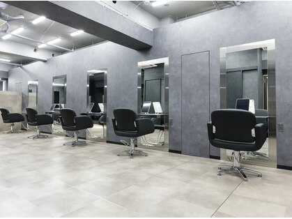 シンシア ドゥエ 新宿(CYNTHIA DUE)の写真