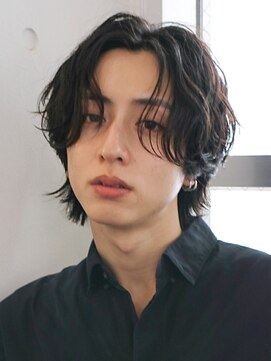 テン 心斎橋(tenn.) メンズセンターパート七三分けパートニュアンスパーマ刈り上げ