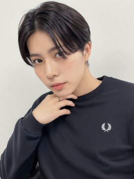 エル 渋谷(L) メンズ黒髪縮毛矯正×イケメン束感ショートで清潔感UP