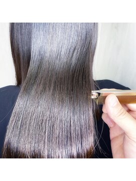 アンフィシュピトロワ(AnFye spi tlow) ジュエリーシステム×LULUトリートメント×縮毛矯正で艶髪♪