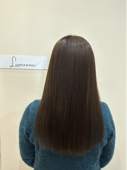 ルマオーナ(LUMAONA)の写真/髪質に合わせたケアで毛先まで潤うヘアに…！丁寧なカウンセリングでお悩みをヒアリング◎新感覚の手触りへ