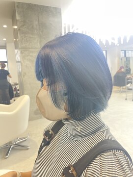 リタブランシェ(Lita branche) 切りっぱなし×艶青髪アンブレラカラー "木村照秋"