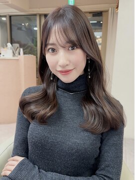 ユニ 原宿(uni) 韓国ヘアロングレイヤーカットくびれヘアベージュ前髪原宿