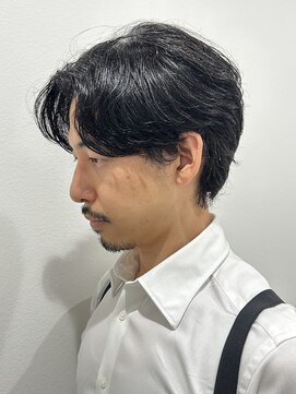 ヒュイル バイ ニアウ(Hwyl by Niau) メンズマッシュセンターパートスパイラルパーマニュアンスパーマ