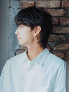 ルシード スタイル サーヴ(LUCIDO STYLE SERVE) スーツ短髪ツーブロック束感モテる黒髪ニュアンスパーマ流行