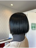 ボブスタイル×つやつやブルーグリーン