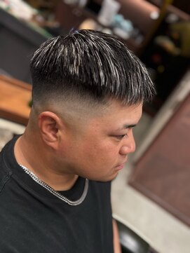 フォーコーナーズカットショップスリーセント 栄(FourCornersCutShop 3/cent) クロップスタイル