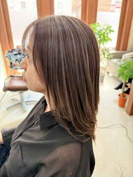 フワフワ(fwfw) 白髪ぼかしハイライト