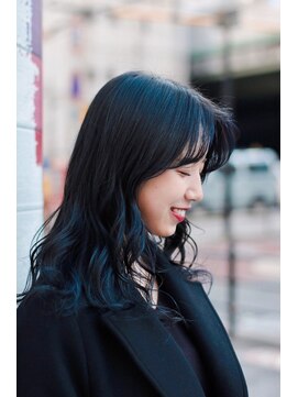 アンレーブ(UNREVE) インナーメッシュでさりげないポイントインナーカラー