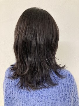 アングゥ ウル(ungu ul) ミディアムレイヤー