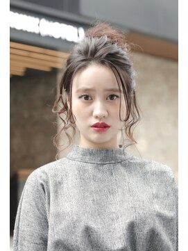 スタジオ 渋谷 原宿(Stujio) ルーズなお団子アレンジ