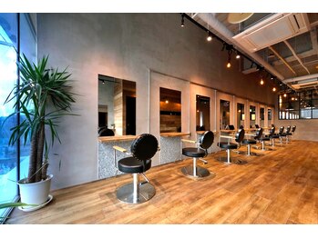 La fith hair copain 小倉店【ラフィス ヘアー コパン】