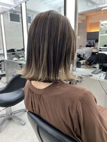 イキ 表参道(iki omotesando)&nbsp;モード/無造作ウェーブ/大人ガーリー[表参道駅]