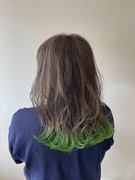 ダット(Dat) ミルクティーグレージュ×リーフグリーン/20代30代40代