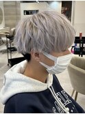メンズの真っ白ホワイトカラー♪あゆむ