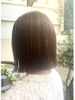 ココカラヘアー ニコ(cococara hair nico)&nbsp;切りっぱなしボブ/ベージュ/タッセルボブ/グレージュ/顔まわり