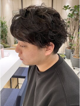 ステアケース 武蔵小杉店(stair:case) メンズ/スパイラルパーマ/ナチュラルバーバーカット短めビジネス