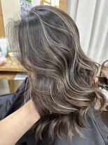 エトラ 渋谷店(etora)&nbsp;ハイライトカラーミルクティーベージュケアブリーチダブルカラー