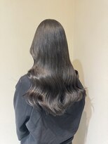 ライリー(riley)&nbsp;シルバーグレー×艶巻きロング