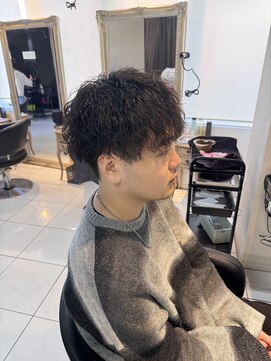 アイズ 海老名(AIZU) ツイストスパイラルパーマ ツイストパーマ メンズカット 眉毛