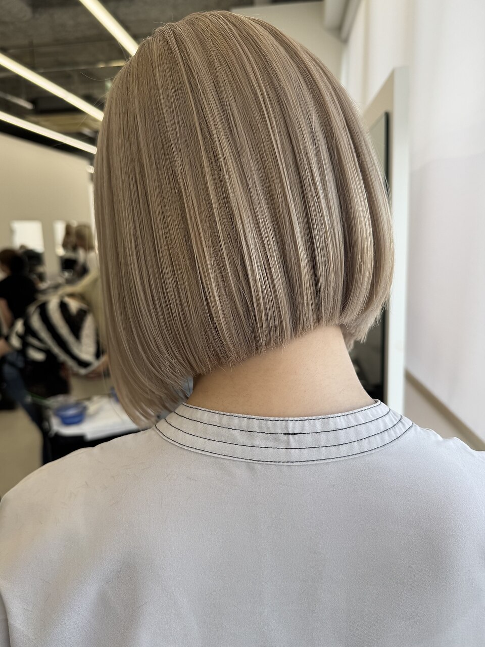 2025年-2026年冬】ミルクティーカラーの髪型・ヘアアレンジ｜人気順
