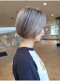 ハイトーンの丸みショートボブ/ショートカット/ショートボブ
