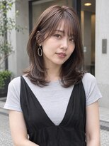 フィエル(Fier)&nbsp;レイヤーカット×顔周りカットの柔らかくびれミディ