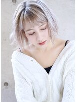 ヘアアンドメイク シークネクスト(HAIR&MAKE SeeK NEXT) 【SeeK NEXT】ハイトーン ホワイトアッシュ×ミニボブ