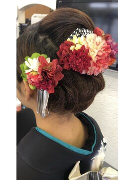 マドゥーズ ヘアショップ(Madoo's hair shop) 成人式ヘア