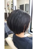 ショートボブ