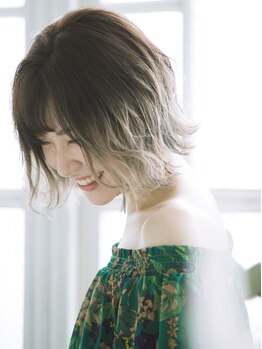 ビーエル ブロッサム 坂戸店(BL Blossom)の写真/ショートヘアはバランスが命！小顔見せが叶うカット技術で、あなたの魅力を更に引き出してくれる―…。