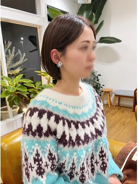 コムヘアー(COM HAIR) ボブ。オリーブブラウン。